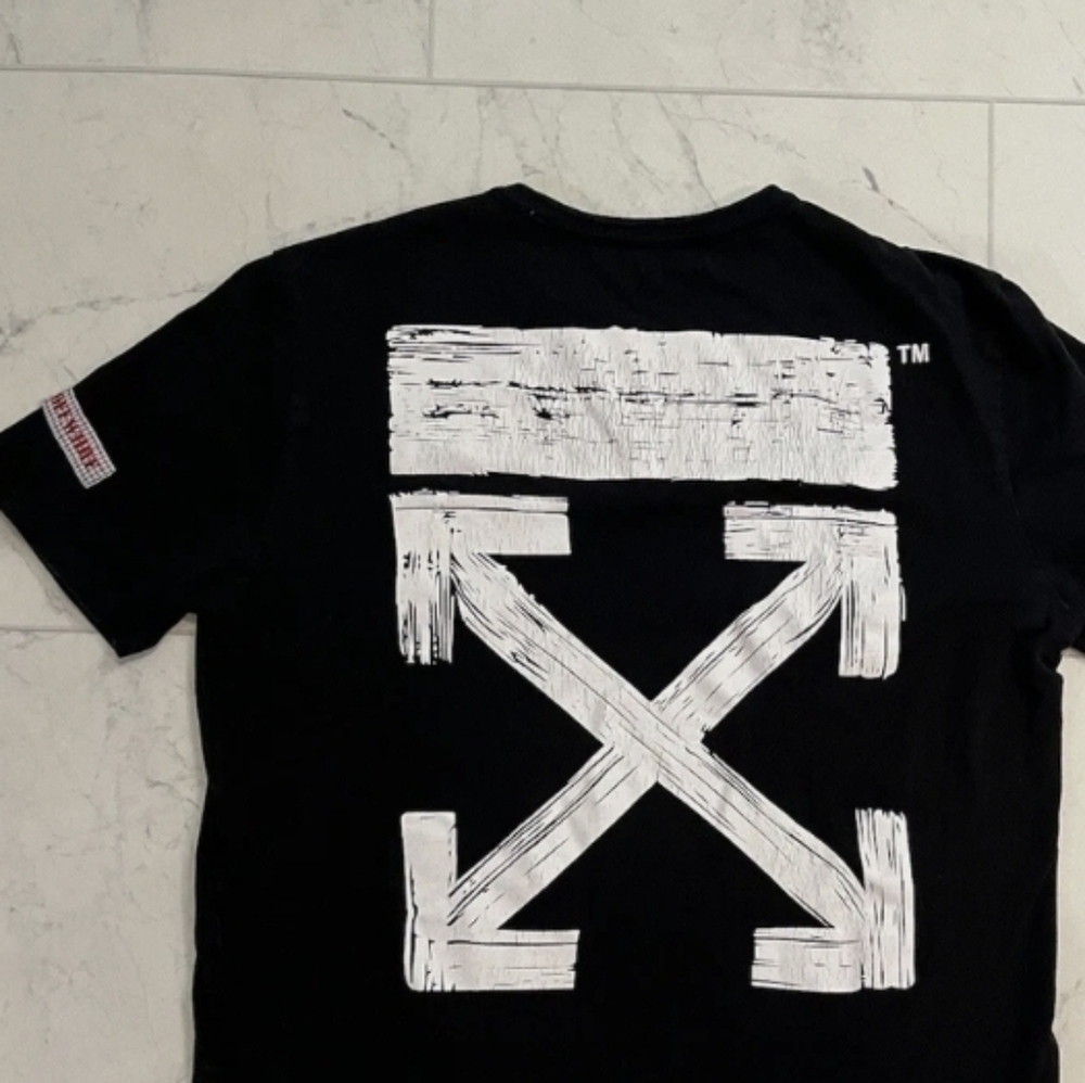 Off-White Black Tee with White Arrow Graphic